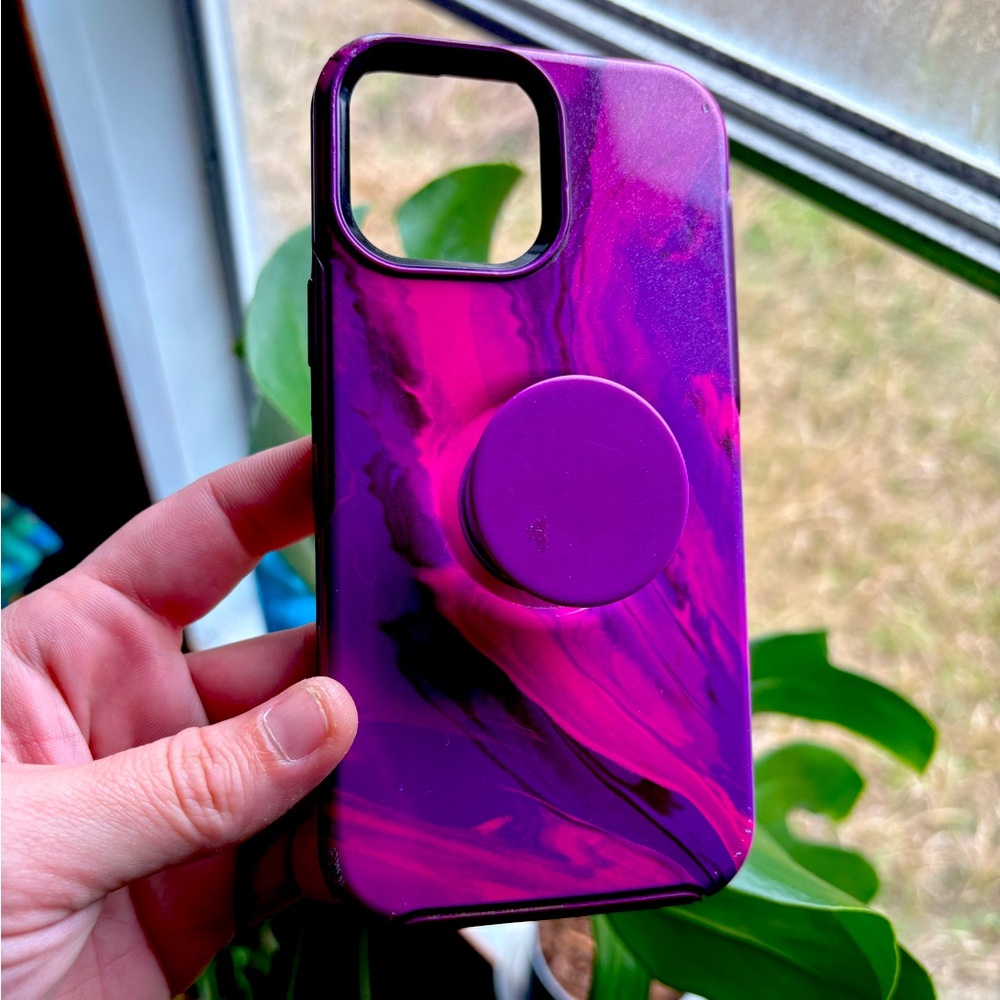 Berry flow otterbox pop socket iPhone 13 Pro Max case.